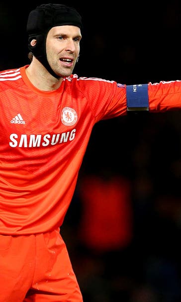 Cech to start in goal against Hull City after Courtois sustains injury